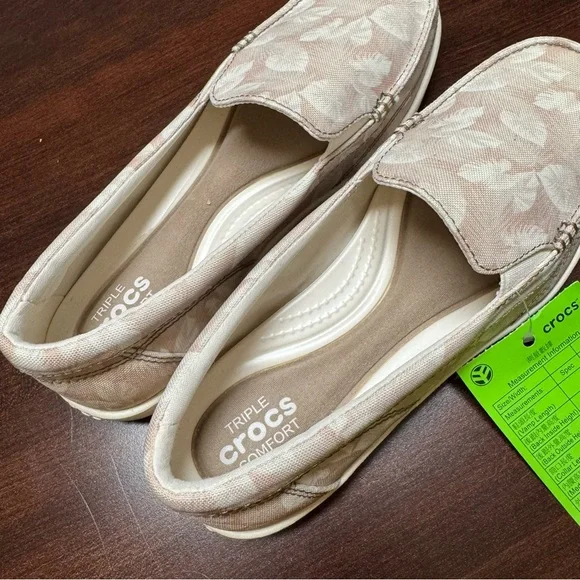 Walu II Canvas Graphic CROCS Casual Loafer Womens 7 - Picture 6 of 9